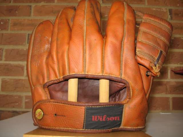 Bob Elliott Wilson A2140 Back